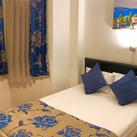 The House Of Tulpan Hotel