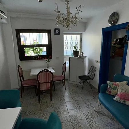 The House Of Tulpan 3*
